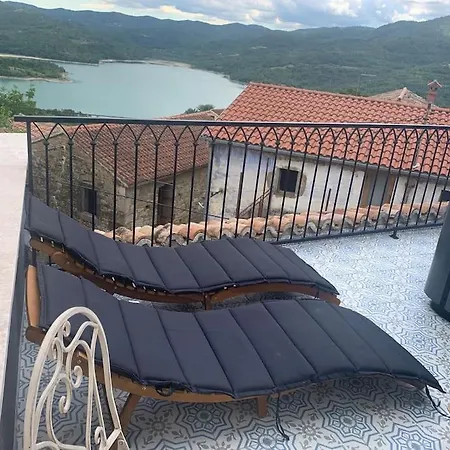 Villa Vista Lago, Perfect Hideaway *